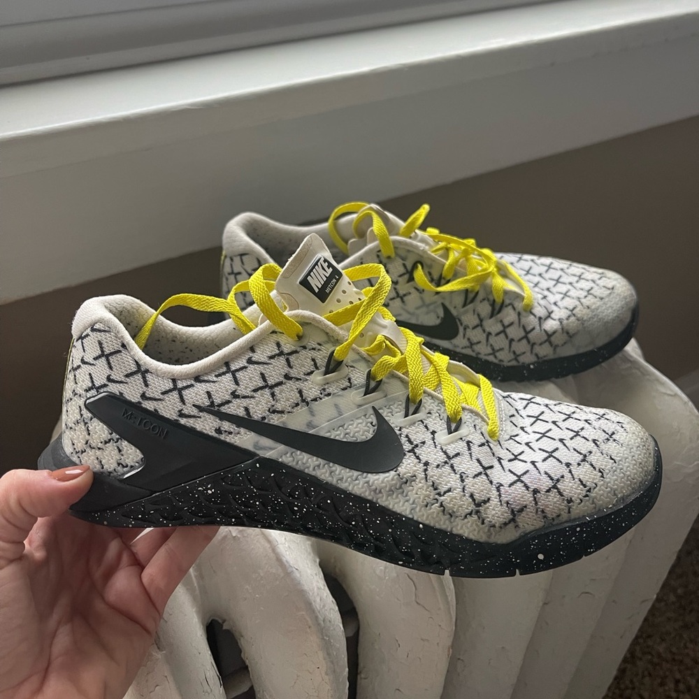 Nike Metcon Shoes size 7